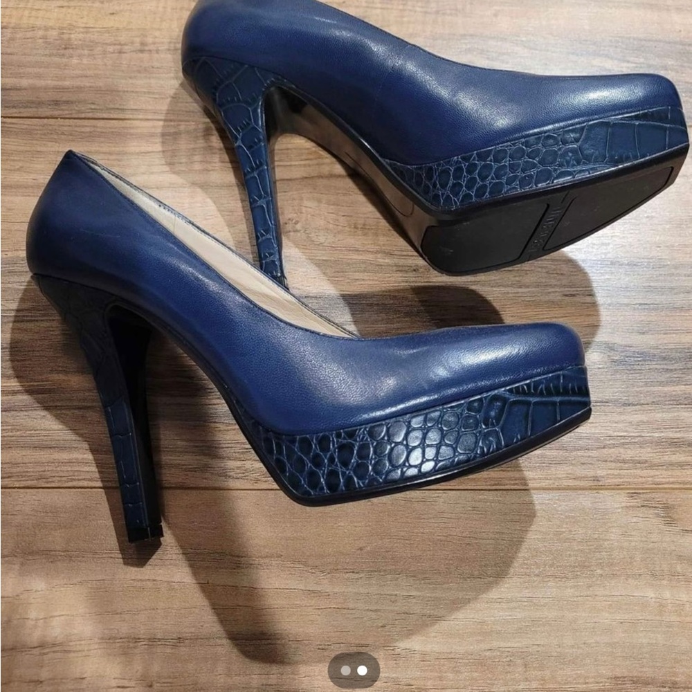 Nine West Hells
